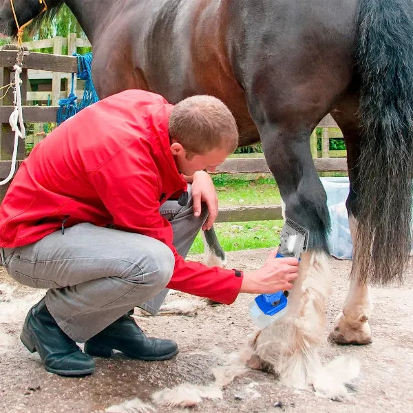 Clipora Cordless Horse Clippers UK44